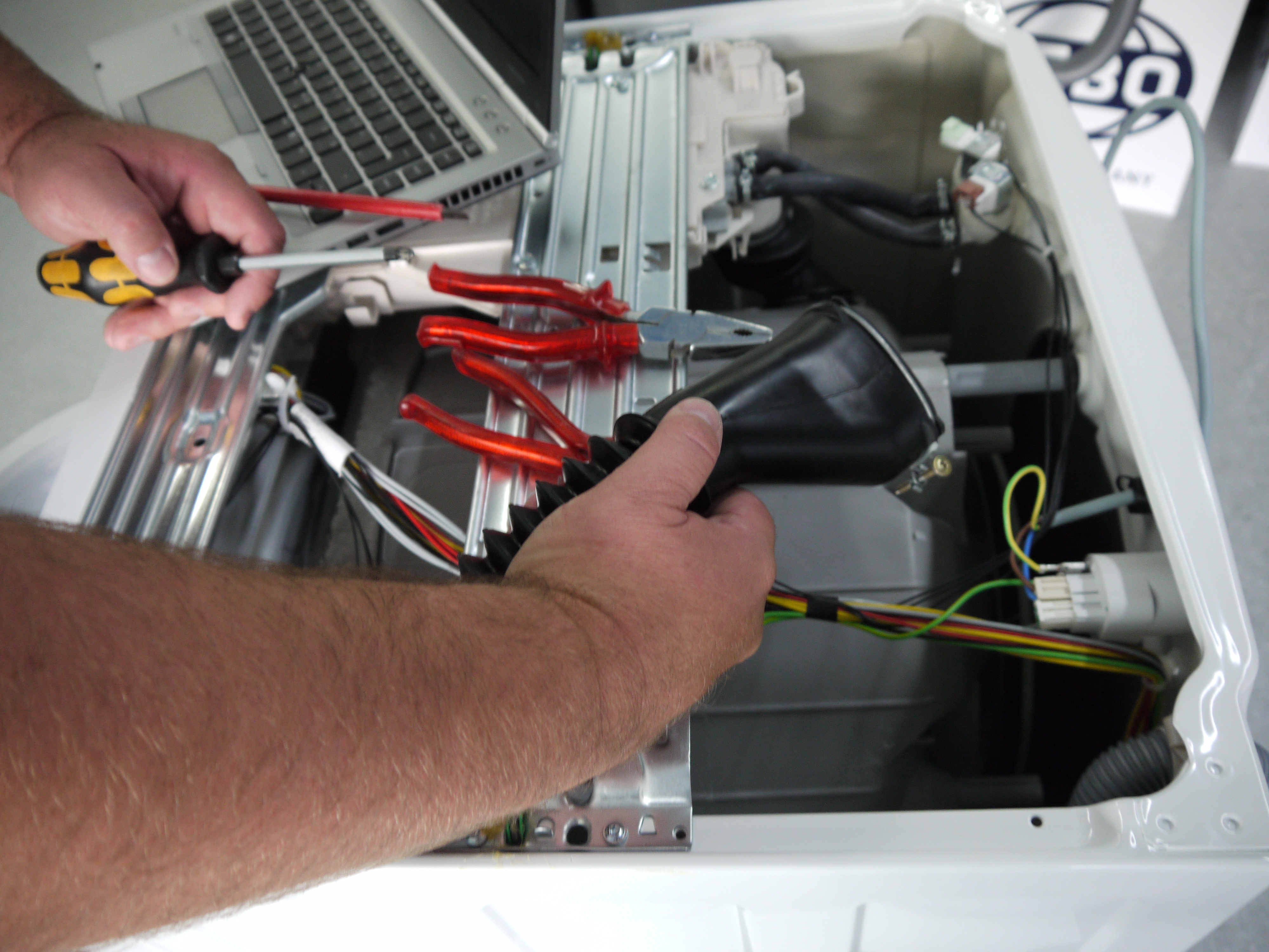 Werkstatt für Hausgeräte Gross-u. Kleingeräte